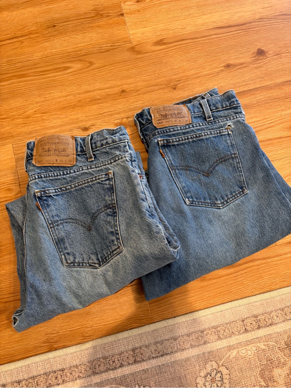 Levi's Men's Vintage Medium Blue Straight-Leg Vintage 90s 550 Jeans Duo Bundle